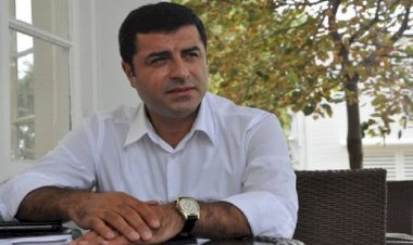 Demirtaş'ın avukatları: 'Erteleme, onama bekleyen ceza için zaman kazanma girişimi'