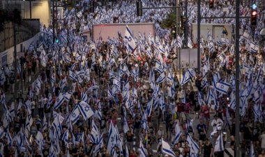 İsrail'de yüz binlerce kişi yargı düzenlemesine karşı yine sokaklara indi