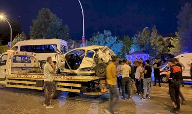 Diyarbakır’da zincirleme kaza: 2’si ağır 5 yaralı