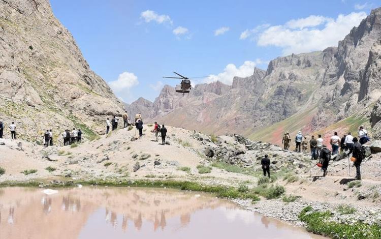 Cilo buzullarında kaybolan iki kişiden birinin cansız bedenine ulaşıldı