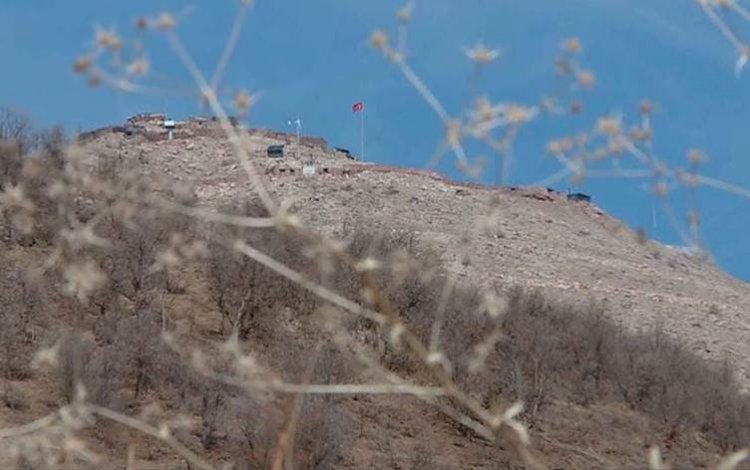 Türkiye Amêdî’deki askeri kontrol noktalarını artırdı, bombardımanlarını yoğunlaştırdı