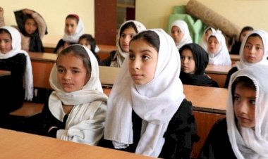 Taliban 10 yaşından büyük kız çocukların okula gitmesini yasakladı