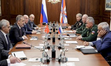 Hakan Fidan, Rusya Savunma Bakanı Şoygu ile görüştü