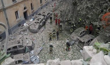 Ukrayna'da sivil yerleşim yerine saldırı: Çok sayıda ölü var