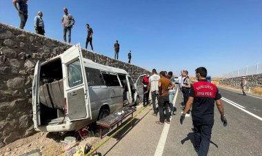 Urfa'da feci kaza: 3 ölü, 17 yaralı!