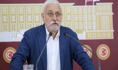 Erdoğan 'Yeni Anayasa için kapılar çalacağız' dedi! Yeşil Sol Parti'den cevap geldi!