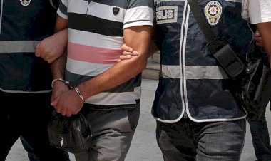 Hakkari'de ev baskınları: 10 gözaltı