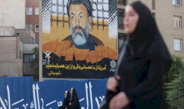 İran'da başörtüsü zorunluluğunu sertleştiren yasa meclisten geçti