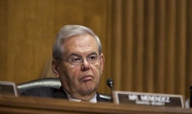 'Rüşvet almakla' suçlanan ABD’li senatör Menendez görevinden ayrıldı