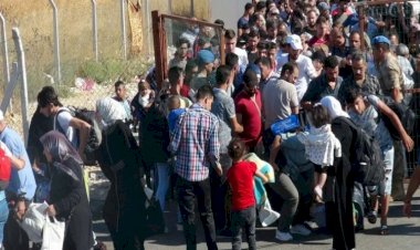 Türkiye 800 Suriyeli göçmeni sınır dışı etti