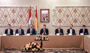 Mesrur ​​Barzani Kürdistan Bölgesi’ndeki bir grup yatırımcıyla görüştü
