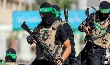 Hamas iki rehineyi daha serbest bıraktı