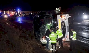 Muş-Bursa seferi yapan otobüs devrildi: Çok sayıda yaralı var