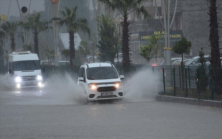 Meteoroloji'den 11 İl İçin Sarı Kodlu Sağanak Uyarısı