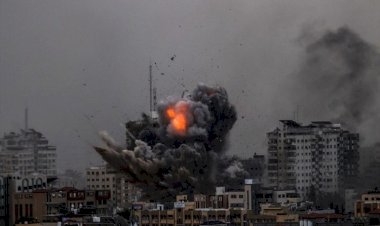 Gazze'de sivillerin sığındığı okul bombalandı