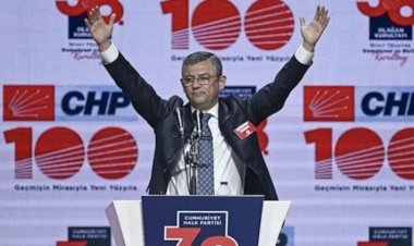 CHP 'Değişim' dedi: Özgür Özel CHP'nin yeni Başkanı seçildi