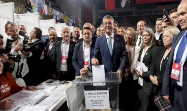 CHP kurultayında oy verme işlemi bitti: Parti Meclisi belli oluyor