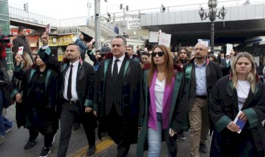 Avukatlar Ankara’da Yargıtay’a yürüyüş başlattı