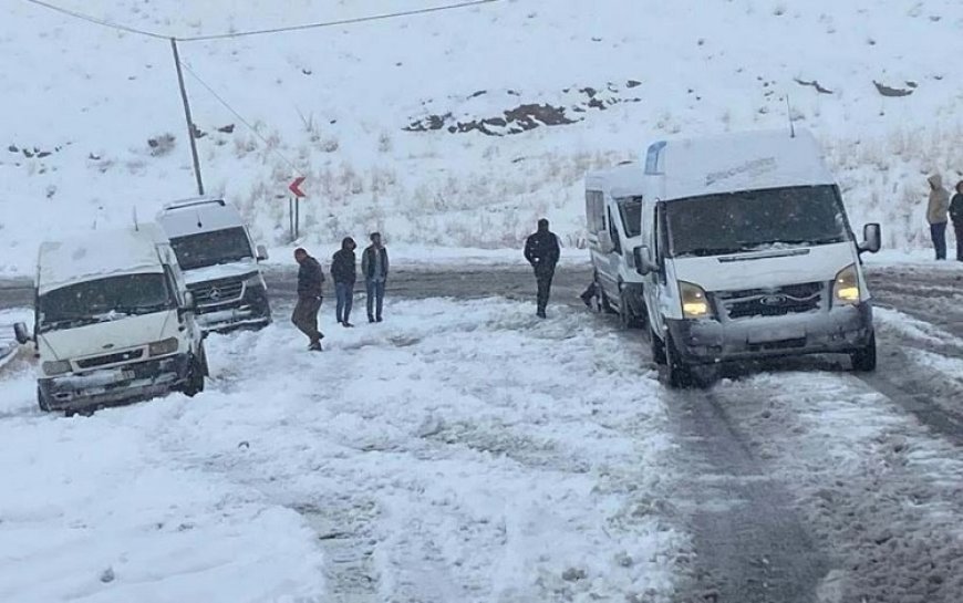 Kürt illerinde  birçok  yerleşim biriminin yolu kapandı