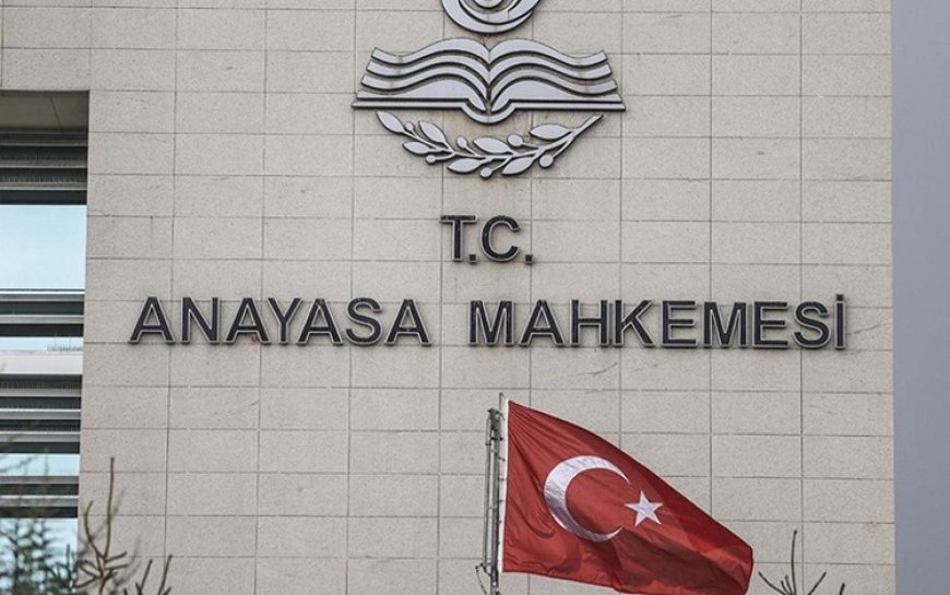AYM'den internetteki haber yasaklarına iptal kararı