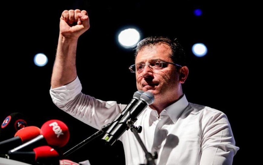 Financial Times'tan İmamoğlu manşeti: Masasında hem Nutuk hem de Kuran var