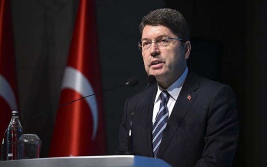 Yılmaz Tunç'tan Tatvan'da indirilen Erdoğan'ın resmi hakkında açıklama