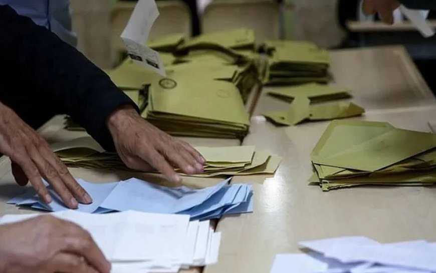 Bitlis Güroymak'ta belediye YRP'den AK Parti'ye geçti