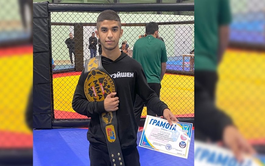 15 yaşındaki Kürt böksör MMA'da şampiyonluk kemerini kazandı