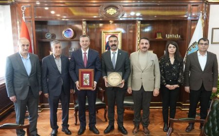 Süleymaniye Valisi’nden Diyarbakır Büyükşehir’e ziyaret