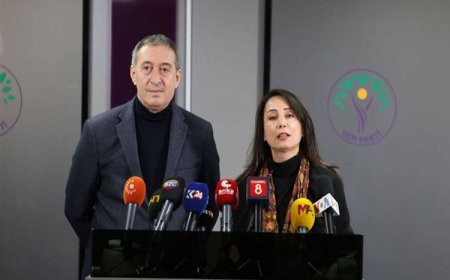 DEM Parti Eş Genel Başkanlarından İmamoğlu'nun tutuklanmasına tepki