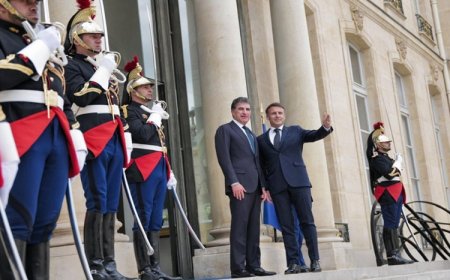 Neçirvan Barzani, Paris'te Emmanuel Macron ile bir araya geldi