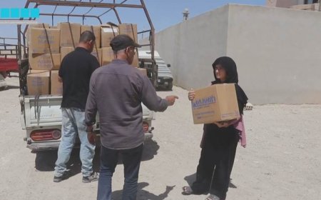 Rojava Özerk Yönetimi ve Uluslararası Koalisyon Efrinli göçmenlere gıda kolileri dağıttı