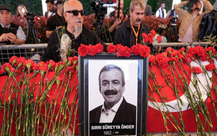 Sırrı Süreyya Önder son yolculuğuna uğurlandı