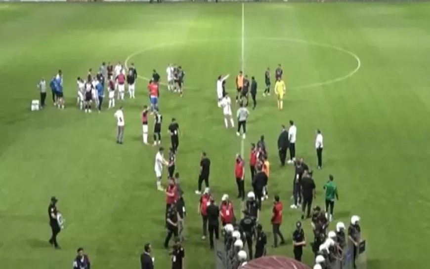 Elazığspor-Vanspor maçı yarıda kaldı
