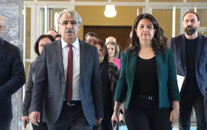 İmralı heyetinin yeni üyesi Mithat Sancar oldu