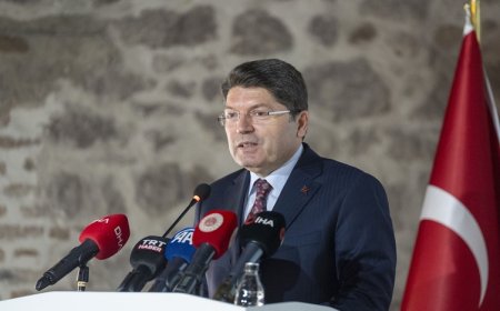 Bakan Tunç’tan CHP'li belediyelere yönelik operasyonlar hakkında açıklama