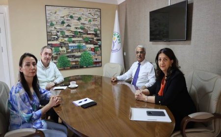 İmralı Heyeti ile DEM Parti eş genel başkanları bir araya geldi