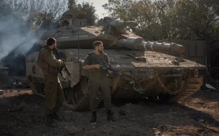 İsrail ordusu: Süveyda'ya ilerleyen Suriye tanklarını engelledik