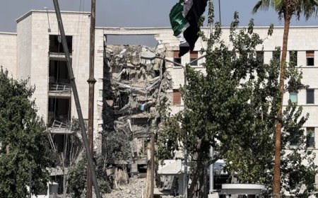 İsrail, Suriye Cumhurbaşkanlığı yerleşkesini vurdu