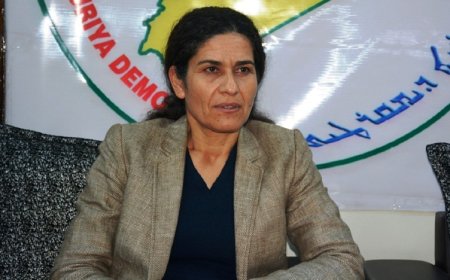İlham Ahmed BBC'ye konuştu: Ankara ile ilişkileri nasıl? Şam ile müzakereler çöktü mü?