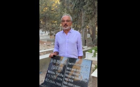Sırrı Sakık: Dengbêj Şakiro’nun mezarını Ağrı’ya taşımak istiyoruz