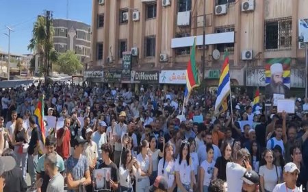 Süveyda'da Dürzilerden ‘kendi kaderini tayin hakkı’ için kitlesel yürüyüş