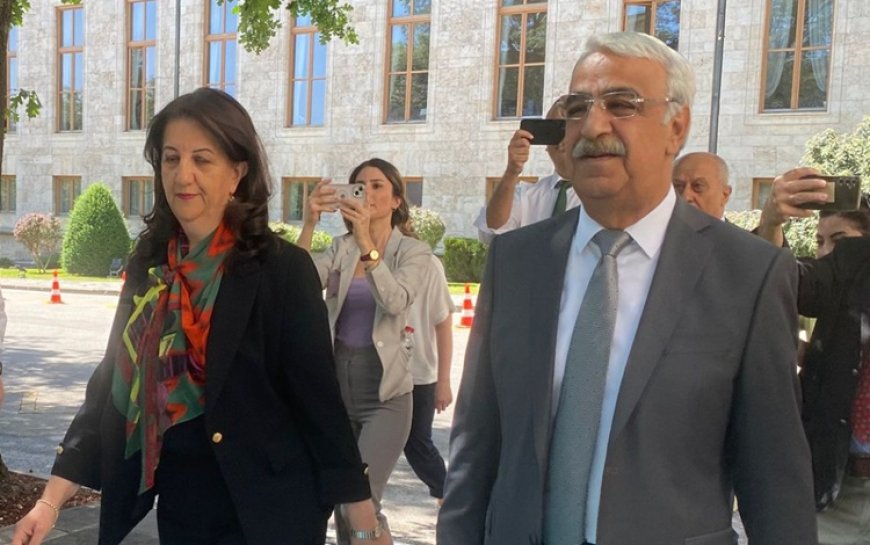 DEM Parti heyeti, Öcalan ile görüşmek için İmralı'da
