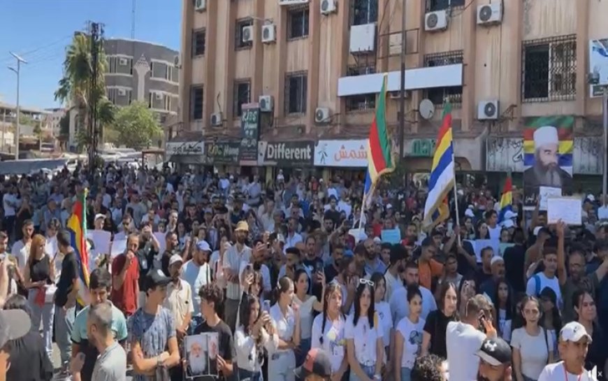 Süveyda'da Dürzilerden ‘kendi kaderini tayin hakkı’ için kitlesel yürüyüş