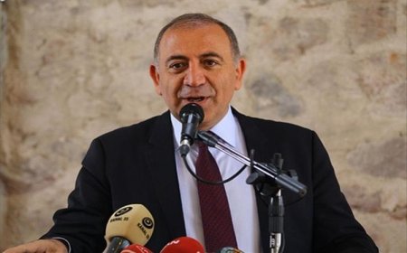 CHP İstanbul’a kayyum olarak atanan Gürsel Tekin: Binaya girmesem de olur