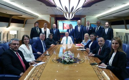 Uçakta konuşan Erdoğan: Süreci kapsamlı bir güvenlik anlayışıyla yürütüyoruz