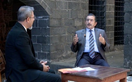 Prof. Dr. Fazıl Hüsnü Erdem: 'Yeni anayasada Kürtlere özerklik tanınabilir'