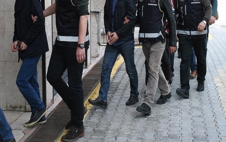 Sosyal medya soruşturmasında gözaltına alınan 10 kişi tutuklandı