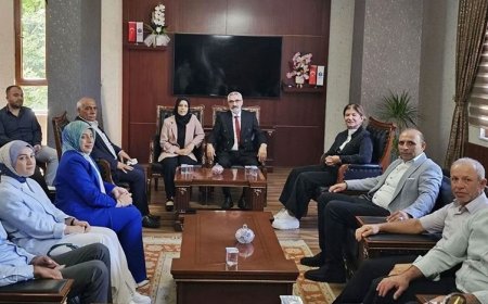 AK Partili vekilden DEM Partili belediyeye dikkat çekici ziyaret