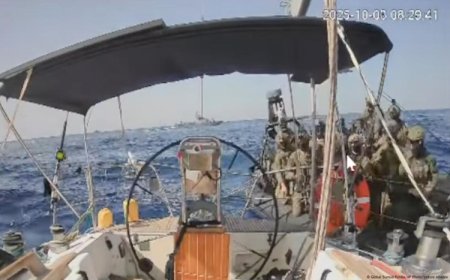 44 gemiden Gazze’ye ulaşabilen olmadı: İsrail son gemiye de el koydu